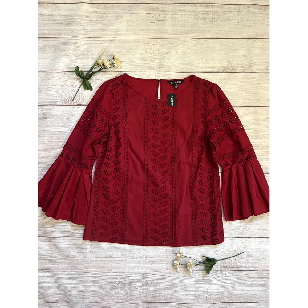 EXPRESS Eyelet Flare Pleated Bell Sleeve Top - Picture 11 of 15